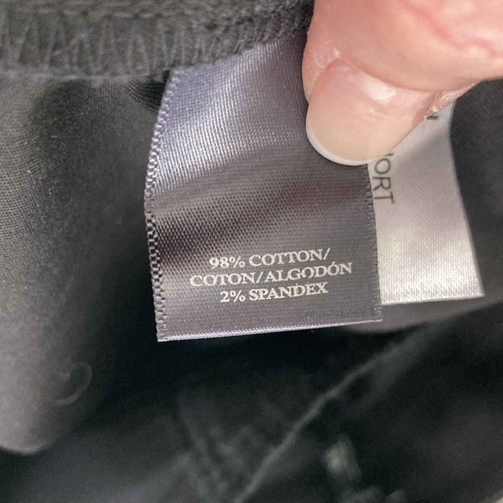 Ann Taylor Black Shorts, Size 10 P - Picture 6 of 6